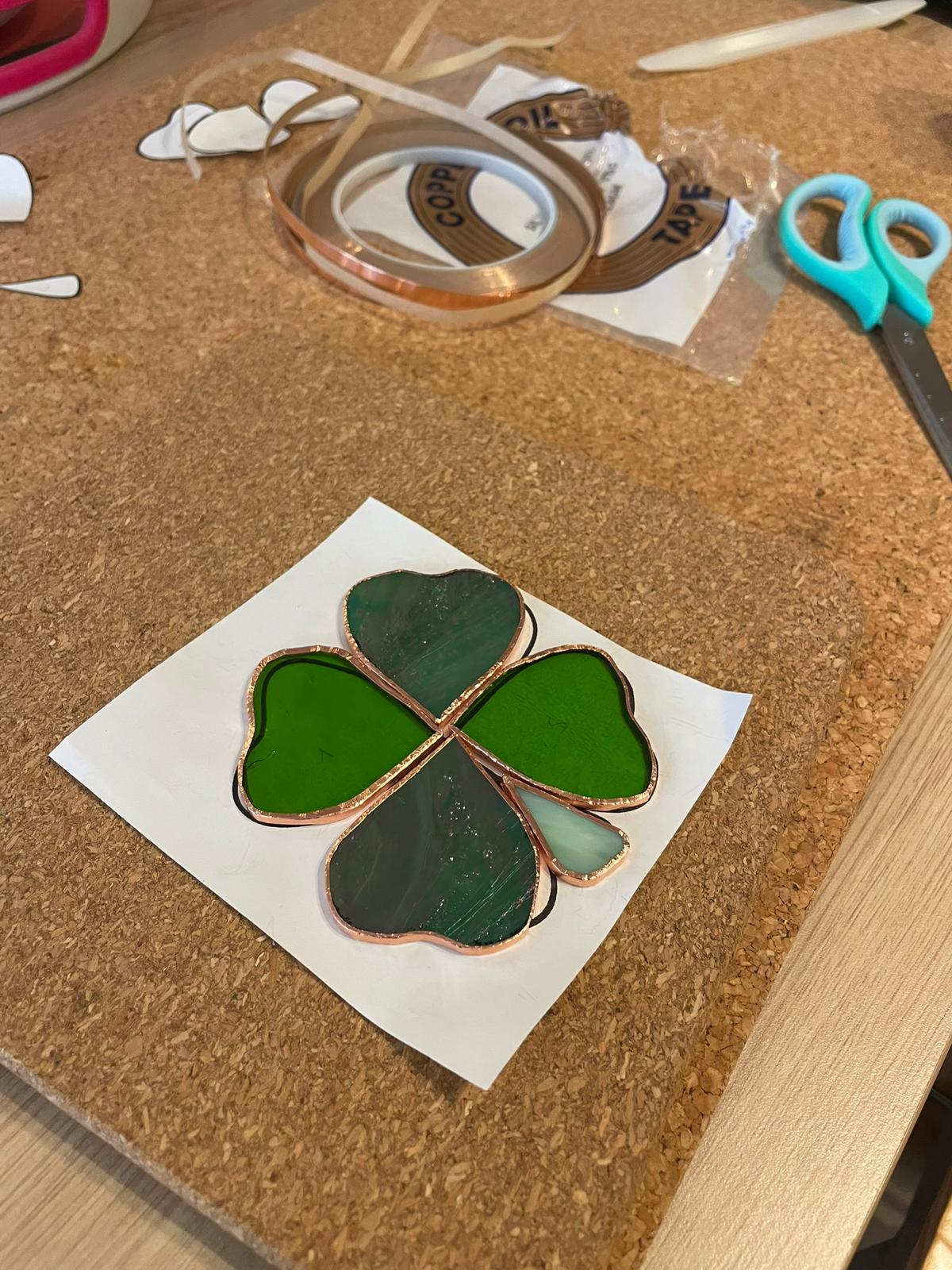 Vitrail Tiffany trèfle